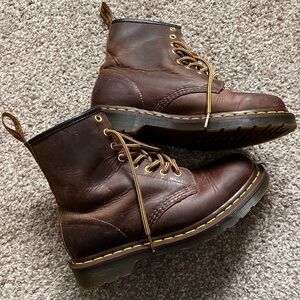 Dr. Martens 1460 Crazy Horse Dark Brown Leather Boots Women’s Size 7 Like New